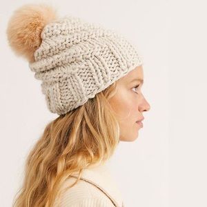 FREE PEOPLE Winter Hat High Line Pom Pom Wool NWT